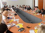 Začala veřejná debata o zvýšení počtu žen ve vedení. Na ministerstvu práce a sociálních věcí.