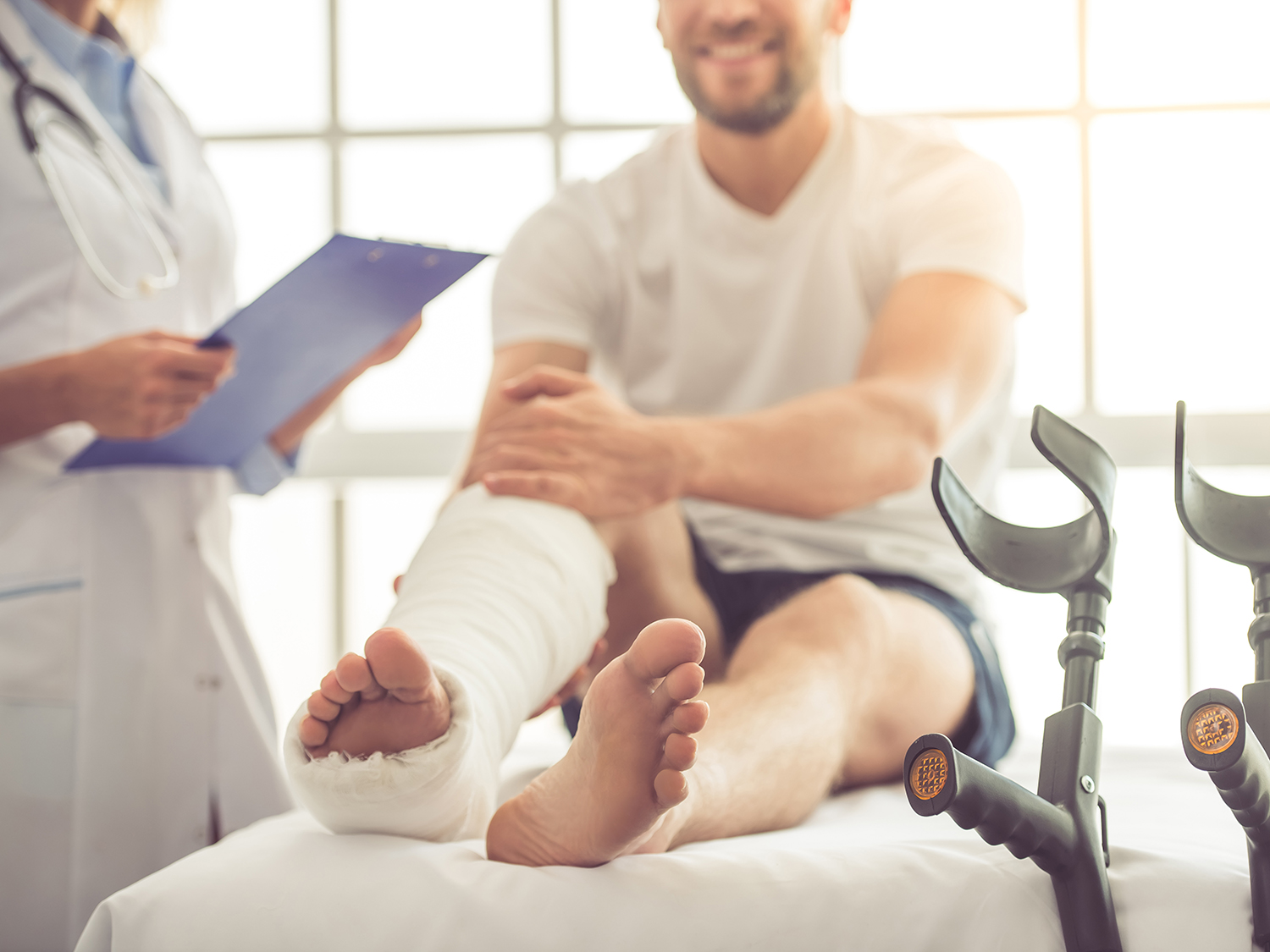Od června se zvýší kompenzace, které nahrazují výdělek po pracovním úrazu nebo při nemoci z povolání