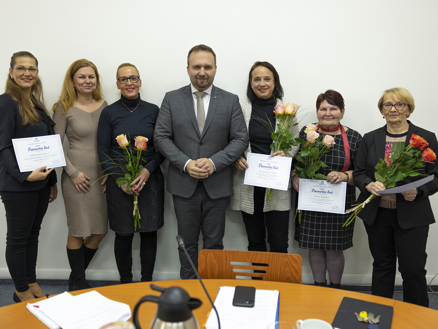 Osobnosti připívající ke zvýšení kvality života seniorů dostaly ocenění z rukou ministra Jurečky